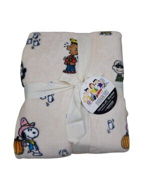 Peanuts VelvetLoft Halloween Snoopy Twin Blanket 60x90" Pumpkin By Berkshire